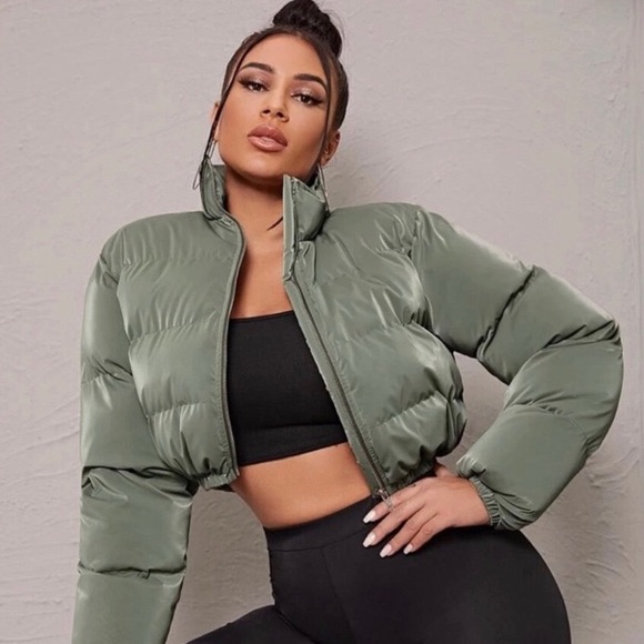 Cropped Reflective Puffer Jacket - Picture 4 of 9